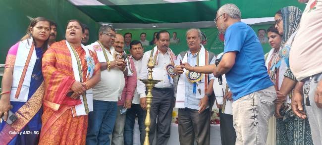 ସମସ୍ତ ଉଠାଦୋକାନୀମାନଙ୍କୁ ଥଇଥାନ କରାଯିବ-ଅଶୋକ ପଣ୍ଡା ଉଠାଦୋକାନୀମାନେ ସହରର ମେରୁଦଣ୍ଡ-ସୁବାସ ସିଂ