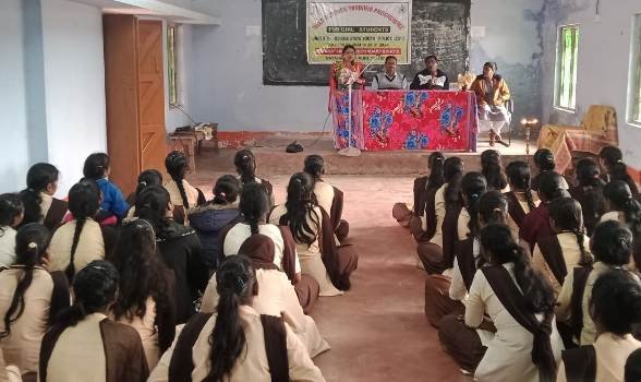 ନୟାହାଟ କଲେଜ ର ଛାତ୍ରୀ ମାନଙ୍କୁ ଆତ୍ମରକ୍ଷା କୌଶଳ ପ୍ରଶିକ୍ଷଣ
