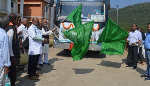 ବାରଣାସୀ-ପ୍ରୟାଗରାଜ ଅଭିମୁଖେ ଗଜପତିରୁ ବରିଷ୍ଠ ନାଗରିକଙ୍କ ତୀର୍ଥ ଯାତ୍ରା