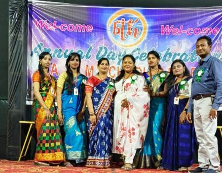 A.E.M ସ୍କୁଲର ୬ତମ ବାର୍ଷିକ ଉତ୍ସବ ମହା ଆଡ଼ମ୍ବରରେ ପାଳିତ