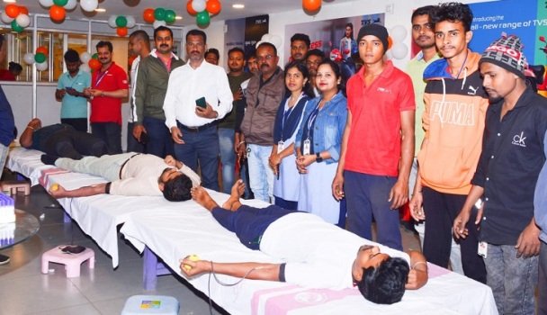 ସମୀର ଟିଭିଏସ ପକ୍ଷରୁ ସ୍ୱେଛାକୃତ ରକ୍ତଦାନ ଶିବିର