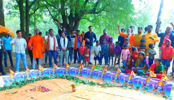 ଜୟ ଶ୍ରୀରାମ ଧ୍ୱନିରେ କମ୍ପିଲା ଆଦିବାସୀ ପଲ୍ଲୀ ଶ୍ରଦ୍ଧା, ଭକ୍ତିର ସହ ପୂଜିଲେ ବନବାସୀ
