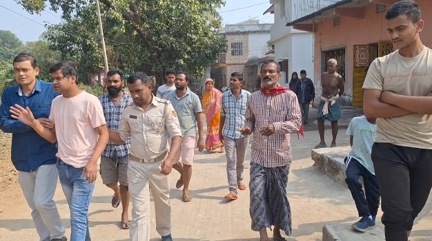 ଧାନ କିଆରୀରେ ନିଆଁ ଲଗାଇଲେ ଯୁବକ, ଅଭିଯୁକ୍ତକୁ ଘରୁ ଉଠାଇନେଲା ପୁଲିସ