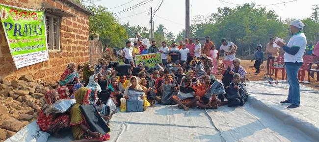 ପ୍ରୟାସ ପକ୍ଷରୁ ଶୀତବସ୍ତ୍ର ବଣ୍ଟନ