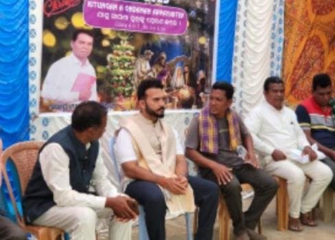 ବିଜେଡି ଯୁବ ନେତାଙ୍କ ଗୁମ୍ଫା ବ୍ଲକ ପରିଦର୍ଶନ