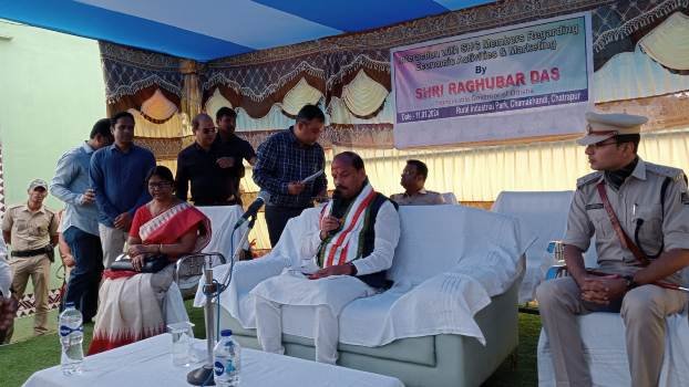 ଖାଦ୍ୟ ପ୍ରକ୍ରିୟାକରଣ କେନ୍ଦ୍ର ଓ ଗ୍ରାମ୍ୟ ଶିଳ୍ପ ଉଦ୍ୟାନ ବୁଲି ଦେଖିଲେ ଓଡିଶାର ରାଜ୍ୟପାଳ