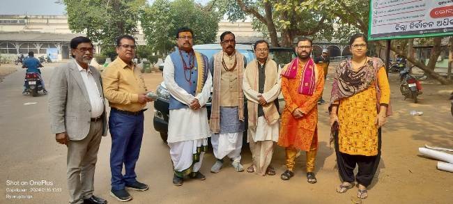 ପୁରୀ ଶ୍ରୀମନ୍ଦିର ପରିକ୍ରମା ପ୍ରକଳ୍ପ ଲୋକାର୍ପଣ ମହାସମାରୋହରେ ଯୋଗଦେବା ପାଇଁ ଯାତ୍ରା କଲେ ବାଲେଶ୍ୱରର ୪ ପୂଜକ