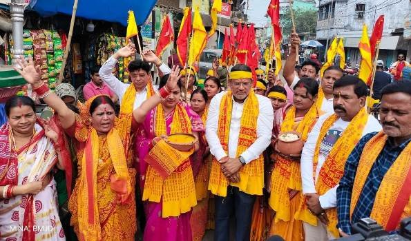 ଜଗନ୍ନାଥ ମନ୍ଦିରରେ ପୂଜାର୍ଚ୍ଚନା,ସାମୁହିକ ଦୀପ ପ୍ରଦାନ