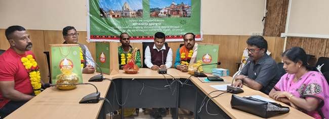 ମା ସମଲେଇ ମନ୍ଦିର ପରିକ୍ରମା ପ୍ରକଳ୍ପ ଲୋକାର୍ପଣ ଉତ୍ସବ ନିମନ୍ତ୍ରଣ ପତ୍ର ଗଜପତିରେ ପହଞ୍ଚିଲା