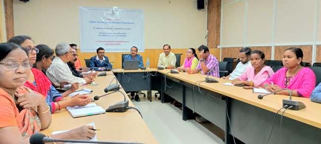 ଗଜପତିରେ ସାଇବର ସୁରକ୍ଷା ସଚେତନତା ଶିବିର ଅନୁଷ୍ଠିତ