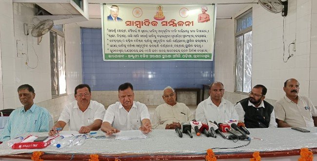 ସବର୍ଣ୍ଣ କେଉଟ, କୈବର୍ତ୍ତ, ଧୀବର ଜାତିକୁ ଏସ୍‌ସି ତାଲିକାରୁ ହଟାଯାଉ