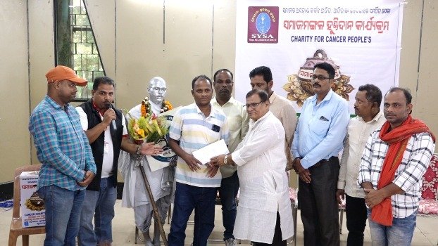 କର୍କଟ ପିଡ଼ିତା ରିଲି ନାୟକଙ୍କୁ ସମାଜମଙ୍ଗଳ ହୁଣ୍ଡିରୁ ସହାୟତା