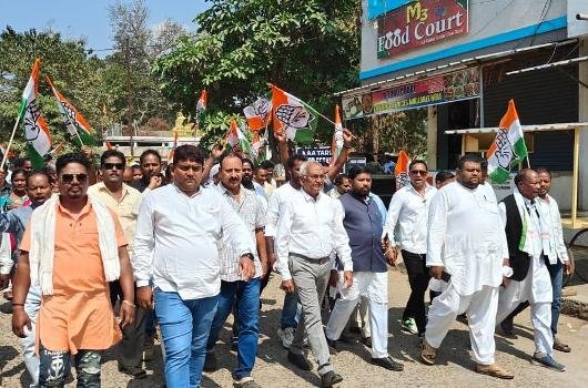 କଂଗ୍ରେସ କମିଟିର ବ୍ୟାଙ୍କ ଆକାଉଣ୍ଟକୁ ଅଗଣତାନ୍ତ୍ରିକ ଭାବେ ଅଚଳ କରିବା ପ୍ରତିବାଦରେ ଗଜପତିରେ ବିକ୍ଷୋଭ
