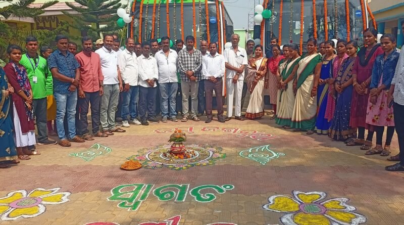 ସାନଖେମୁଣ୍ଡି ବ୍ଲକ ରେ ଗଡ଼ିଲା ଲଷ୍ମୀ ବସ