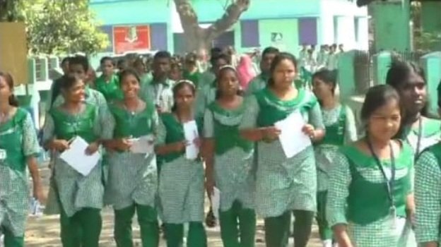 ମାଟ୍ରିକ ପରୀକ୍ଷାର ପ୍ରଥମ ଦିନରେ ଜିଲ୍ଲାର ୧୮ହଜାର ୯୭୭ଜଣ ପରୀକ୍ଷାର୍ଥୀ ୧୦୩ଟି କେନ୍ଦ୍ରରେ ସାହିତ୍ୟ ପରୀକ୍ଷା ଦେଲେ