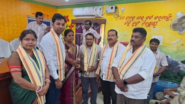 ଆମ ଓଡିଶା ଓ ନବୀନ ଓଡିଶା କାର୍ଯ୍ୟକ୍ରମର ସଫଳତା ପାଇଁ ସରପଞ୍ଚ ଓ ସମିତିସଭ୍ୟ ମାନଙ୍କୁ ସମ୍ବର୍ଦ୍ଧନା