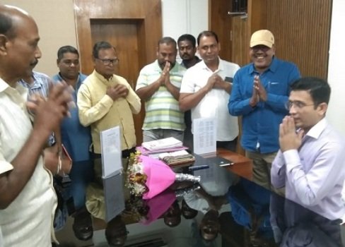 ଜିଲ୍ଲା ଖଣ୍ଡାୟତ ମହାସଙ୍ଘ ପକ୍ଷରୁ ଜିଲ୍ଲାପାଳଙ୍କୁ ସୈାଜନ୍ୟମୂଳକ ସାକ୍ଷାତ