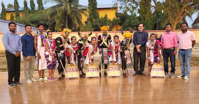 ଆଦିବାସୀ ମହାବିଦ୍ୟାଳୟର ଛାତ୍ରଛାତ୍ରୀ ମାନେ ଜାତୀୟ ସ୍ତର ପ୍ରତିଯୋଗିତାରେ ଅଂଶଗ୍ରହଣ କରିବେ