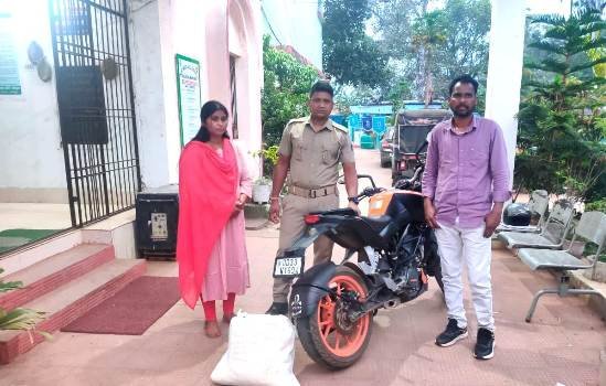 ଗଞ୍ଜେଇ ସହ ମଟର ସାଇକେଲ ଜବତ