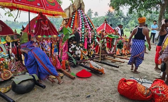 ପ୍ରସିଦ୍ଧ ଭରତପୁର ମକ୍କଦ୍ଦମ ଦୋଳମେଲଣ ଅନୁଷ୍ଠିତ