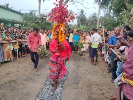 ମା ବୁଢୀ ଠାକୁରାଣୀ ଙ୍କ ପୀଠ ରେ ଝାମୁଯାତ୍ରା