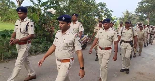 ନିର୍ବାଚନ ପୂର୍ବରୁ ପୋଲସରା ପୋଲିସ୍ ପକ୍ଷରୁ ଫ୍ଳାଗ୍ ମାର୍ଚ୍ଚ