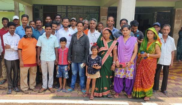 ରାଜନାପଲ୍ଲୀ ସରକାରୀ ପ୍ରାଥମିକ ବିଦ୍ୟାଳୟକୁ ପୁନଃ ଚାଲୁ କରିବା ନିମନ୍ତେ ଜିଲ୍ଲାପାଳଙ୍କ ଉଦେଶ୍ୟରେ ଦାବିପତ୍ର ପ୍ରଦାନ