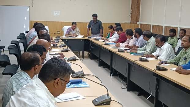 କେନ୍ଦ୍ରୀୟ ପର୍ଯ୍ୟବେକ୍ଷକ ବିଭିନ୍ନ ଟିମଙ୍କ ସହ ନିର୍ବାଚନ ଖର୍ଚ୍ଚ ପରିଚାଳନାର ସମୀକ୍ଷା