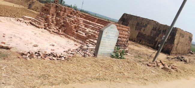 ସରକାରୀ ନିୟମକୁ ଖୋଲା ଉଲଘଂନ କରି ପୋଡା ଚାଲିଛି ଇଟାଭାଟି