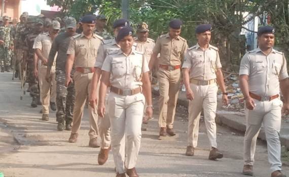 ପାରଳାର ପୋଲିସ୍‌ର ଫ୍ଲାଗମାର୍ଚ୍ଚ