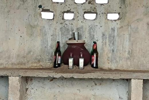 ଯାତ୍ରୀ ବିଶ୍ରାମାଗାର ପାଲଟିଛି ମଦୁଆଙ୍କ ଆଡ୍ଡାସ୍ଥଳୀ