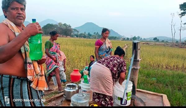 କେ.ସୀତାପୁର ଗ୍ରାମବାସୀଙ୍କ ଏକମାତ୍ର ଭରଷା, ୧ କିମି ଦୂରରେ ଥିବା ନଳକୂପ