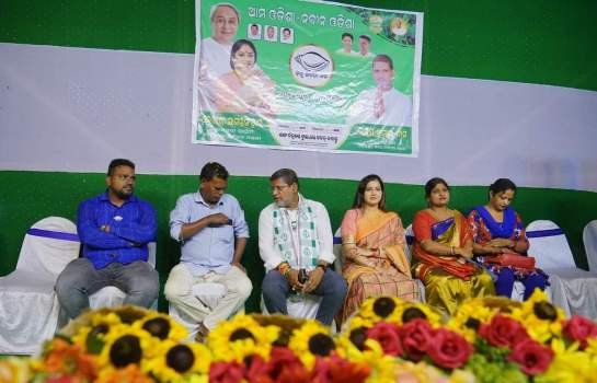 ସଦର ନିର୍ବାଚନ ମଣ୍ତଳୀର ଚାନ୍ଦିପୁର ଗ୍ରାମପଞ୍ଚାୟତରେ ବିଧାୟକ ପ୍ରାର୍ଥୀ ସ୍ବରୂପ ଦାସଙ୍କର ବିଶାଳ ବାଇକ ରାଲି