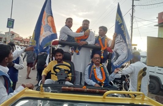 କେନ୍ଦ୍ରାପଡା ବିଏସ୍‌ପି ସାଂସଦ ପ୍ରାର୍ଥୀ ସେକ୍ ସାଦିକ୍ ହୋସେନଙ୍କ ରୋଡ୍ ସୋ