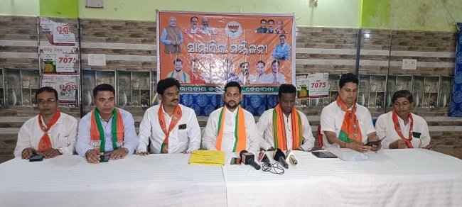 ଜିଲ୍ଲା ପ୍ରଶାସନ ଶାସକ ଦଳର ହାତ ବାରିସୀ ସାଜିଛି