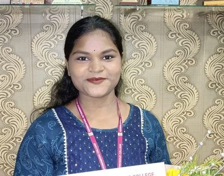 କଲେଜ ଟପ୍ପର ଅଂଶୁମାନୀଙ୍କ ଅଧ୍ୟାପିକା ହେବାକୁ ଲକ୍ଷ୍ୟ