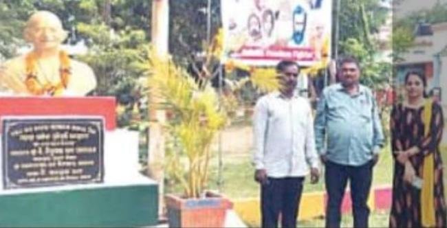 ଭେଙ୍କେଟେଶ୍ବର ହାଇସ୍କୁଲ ବରପୁତ୍ରଙ୍କ ପ୍ରତିମୂର୍ତ୍ତିରେ ମାଲ୍ୟାର୍ପଣ