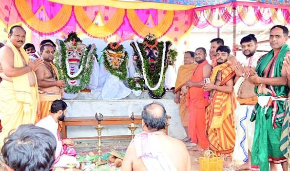 ବାଲିଗୁଡାରେ ଶ୍ରୀଜଗନ୍ନାଥଙ୍କ ଗଜାନନ ବେଶ ଶତାଧିକ ଶ୍ରଦ୍ଧାଳୁଙ୍କ ସମାଗମ