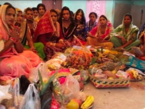 ସାବିତ୍ରୀ ବ୍ରତ ପାଳିତ ସ୍ୱାମୀଙ୍କ ମଙ୍ଗଳ କାମନା କରି ସଧବାଙ୍କ ପୂଜାର୍ଚ୍ଚନା