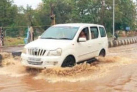 ସାମାନ୍ୟ ବର୍ଷାରେ ପାରଳା ସହରରେ କୃତ୍ରିମ ବନ୍ୟା