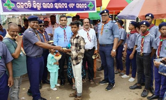 ପାରଳା ମହାରାଜା ହାଇସ୍କୁଲ ତରଫରୁ ସେବା ଶିବିର