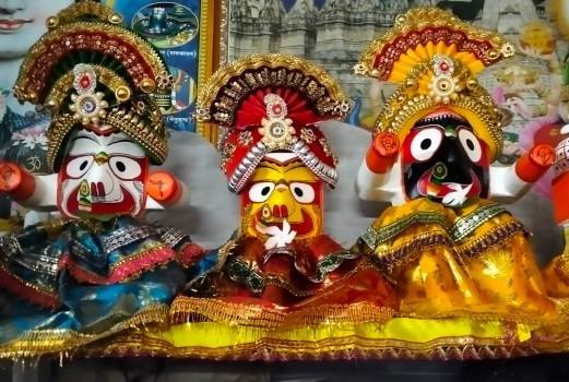 ଚାନ୍ଦମାରି ପଡ଼ିଆରେ ଆଧ୍ୟାମିôକ ପରିବେଶ