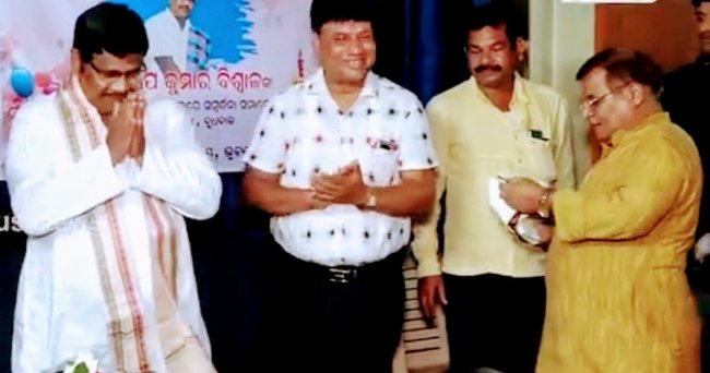 ସାରସ୍ୱତ ପ୍ରତିଭାଧାରୀ ଡ. ପ୍ରଦୀପଙ୍କୁ ନାଗରିକ ସମ୍ବର୍ଦ୍ଧନା