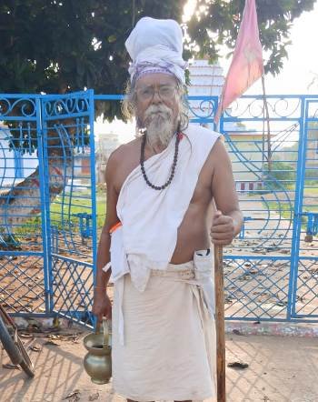 ସନାତନି ଧର୍ମର ପ୍ରଚାର ପାଇଁ ବାର ହଜାର କିଲୋମିଟର ପଦଯାତ୍ରା କଲେନି ନର୍ମଦାନନ୍ଦ ବ୍ରହ୍ମଚାରି