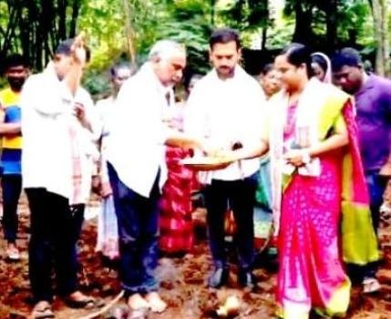 ଗୋଷାଣୀ ବ୍ଲକରେ ପାଣି ଟ୍ୟାଙ୍କ ଶୁଭ ଦେଲେ ବିଧାୟକ