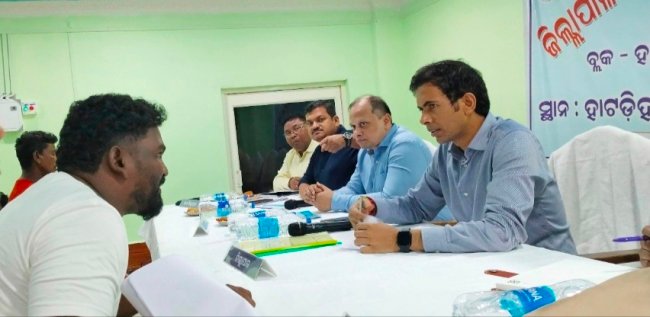 ହାଟଡିହି ବ୍ଲକ ରେ ନିର୍ମାଣଧୀନ ସେଣ୍ଟ୍ରାଲ ଲାଇବ୍ରେରୀ କୁ ଆମ୍ବେଦକର ଙ୍କ ନାମରେ ନାମକରଣ ପାଇଁ ଜିଲ୍ଲାପାଳ ଙ୍କୁ ଭେଟିଲେ ସତ୍ୟବ୍ରତ