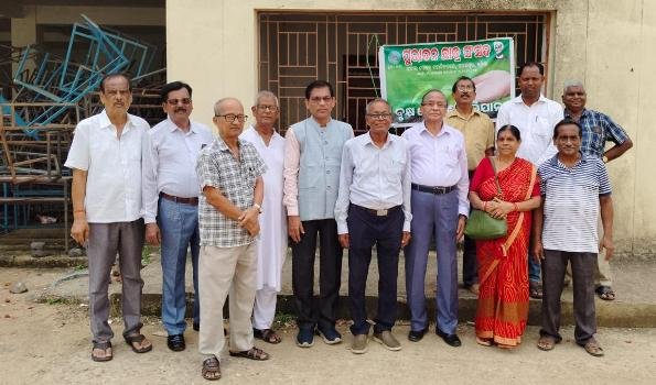 ପୁରାତନ ଛାତ୍ର ସଂସଦ ଫକୀର ମୋହନ ମହାବିଦ୍ୟାଳୟର ବୃକ୍ଷରୋପଣ