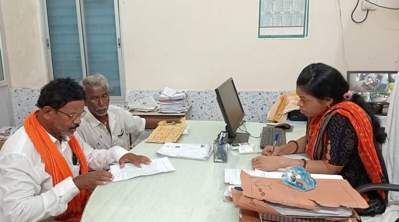 ପୁଅ ନିଖୋଜ ଥିବା ନେଇ ଛତ୍ରପୁର ଜିଲ୍ଲା ଶ୍ରମଅଧିକାରୀଙ୍କୁ ଗୁହାରି କଲା ବାପା