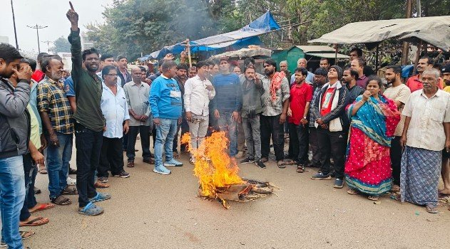 ବିଏମ୍‌ସି ଉଚ୍ଛେଦକାରୀ ଦଳକୁ ଉଠାଦୋକାନୀଙ୍କ ସବୁ ଜାଗାରେ ତୀବ୍ର ବିରୋଧ