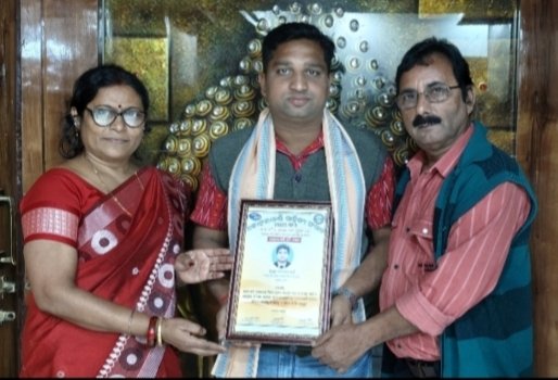 ଅଧ୍ୟାପକ ଦେବାଶିଷ ସ୍ୱାଇଁଙ୍କୁ ଲୋହରାଖଣ୍ଡି କବି ସମ୍ମାନ